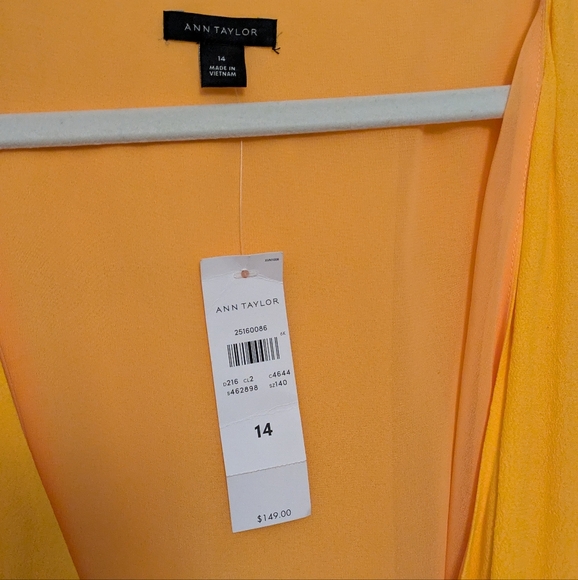 Ann Taylor wrap dress - Picture 3 of 3